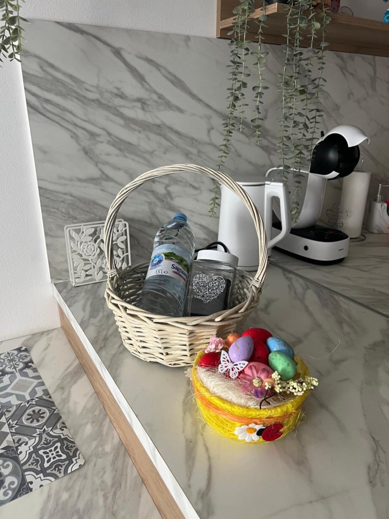 The White Apartment - Free Parking София Екстериор снимка