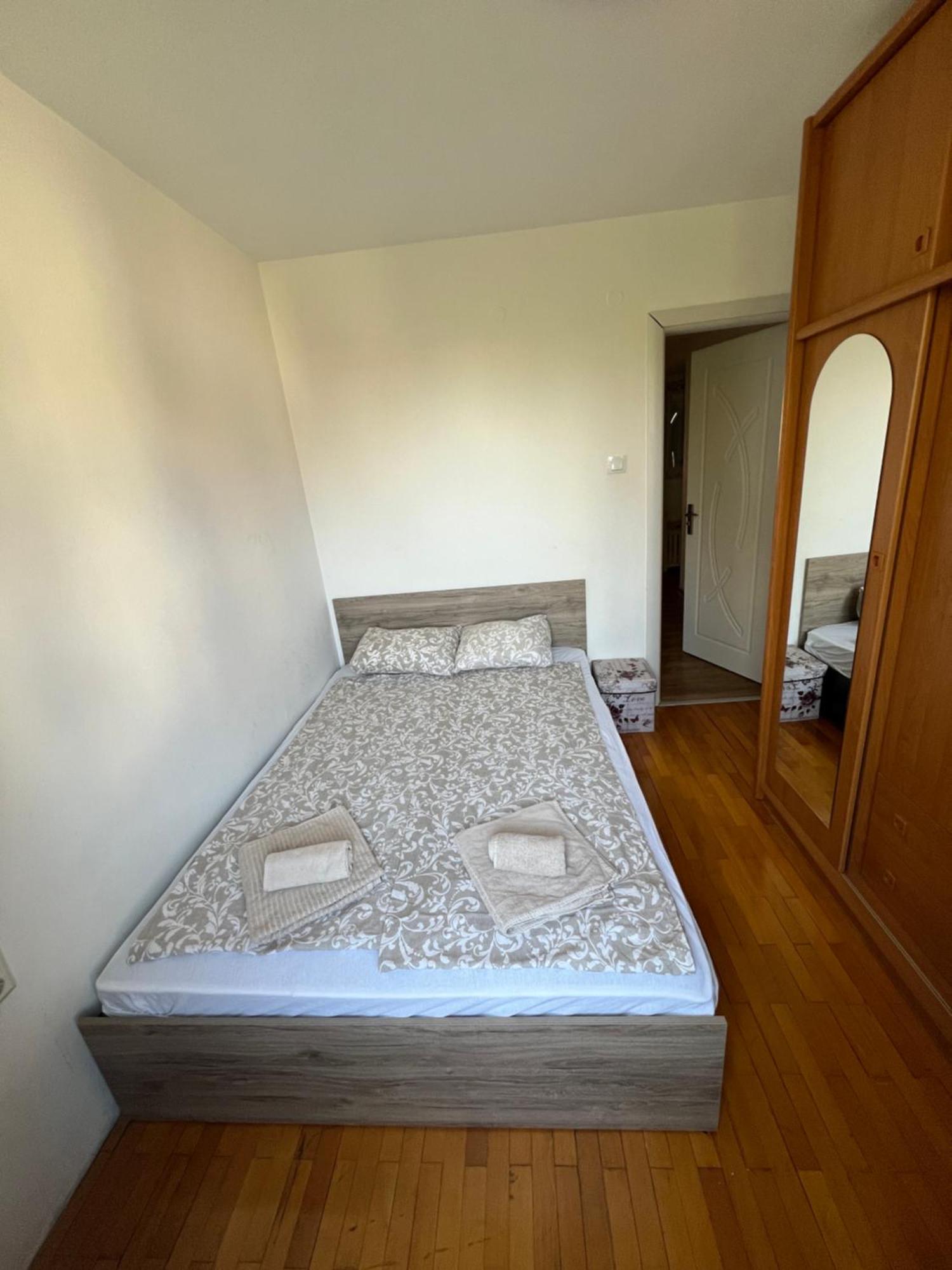 The White Apartment - Free Parking София Екстериор снимка